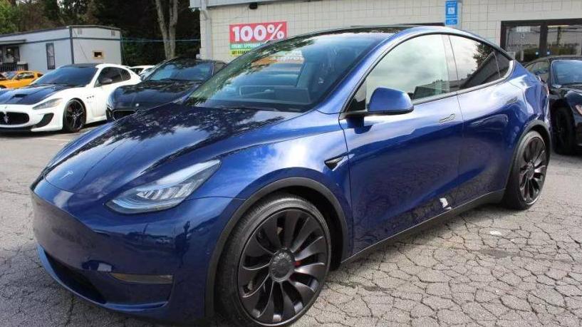 TESLA MODEL Y 2020 5YJYGDEF4LF000821 image